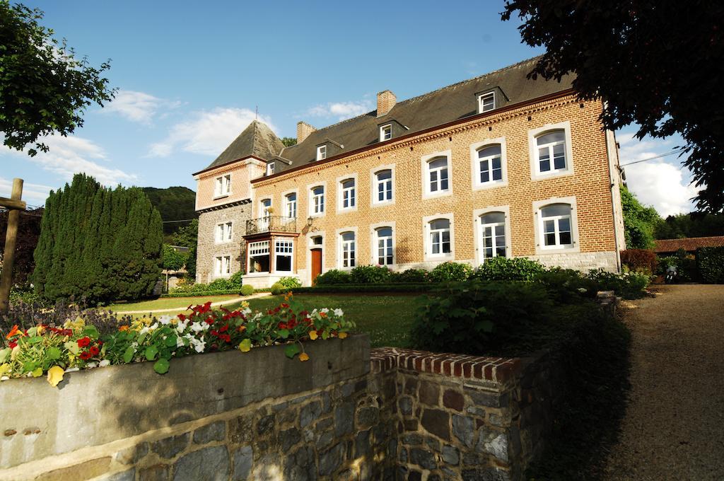 Отель Le Richmond Godinne Экстерьер фото